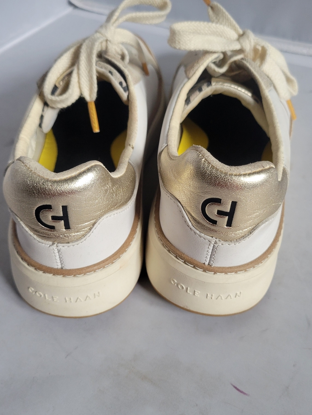 Cole Haan Women's Grandpro Topspin Sneaker White size 8.5 B⁷ - Picture 3 of 6